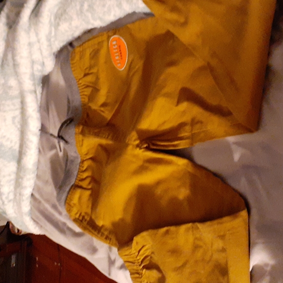 Boys elastic waist tan pants NWOT sz 5T - Picture 2 of 5